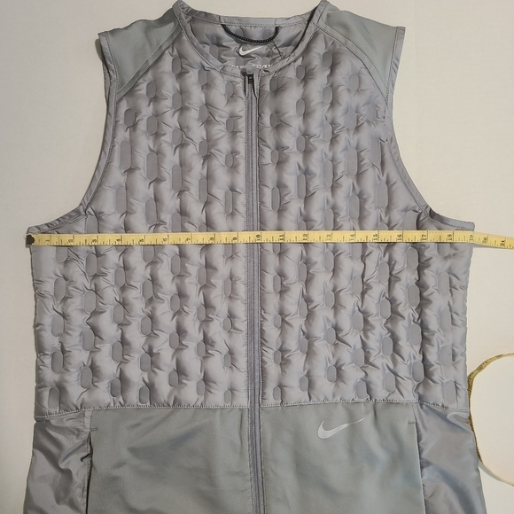 NWT Nike Woman's Therma Fit ADV Downfill Running Vest Grey Size Medium - Picture 15 of 16
